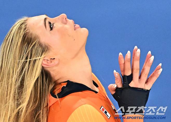 9일 이탈리아 밀라노 스피드스케이팅 스타디움에서 밀라노동계올림픽 스피드스케이팅 여자 1000m 경기가 열렸다. 1위 질주를 펼치고 눈물을 흘리고 있는 유타 레이르담. 밀라노(이탈리아)=송정헌 기자songs@sportschosun.com/2026.02.09/