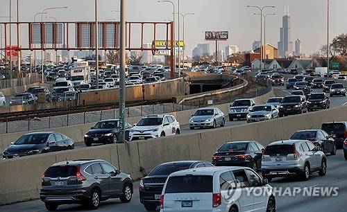 미국 일리노이주 시카고의 차량 행렬. 로이터 연합뉴스 자료사진