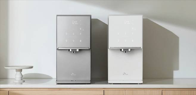 SK매직의 ‘원코크 플러스 얼음물 정수기’. /SK인텔릭스 제공