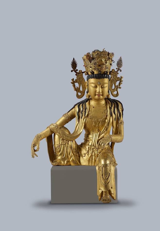 고려 13세기의 목조관음보살좌상 <국립중앙박물관>