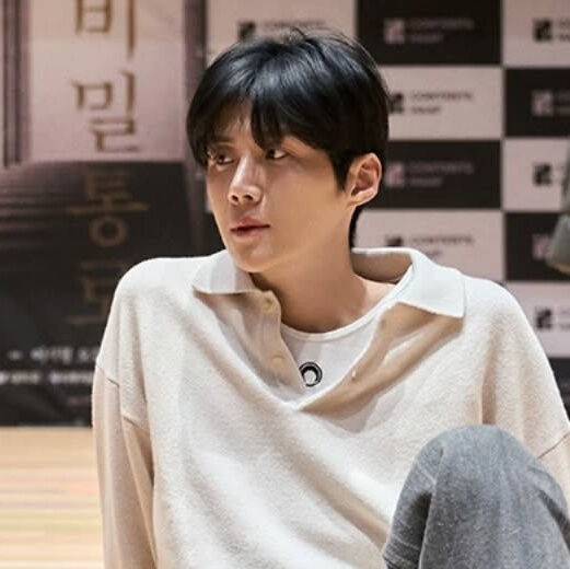 김선호./연극 '비밀통로' 공식계정