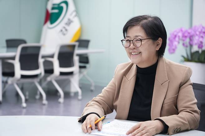 이순희 서울 강북구청장은 “북한산 고도제한 완화가 강북구 민선 8기의 상징적인 성과”라고 했다.  [강북구 제공]