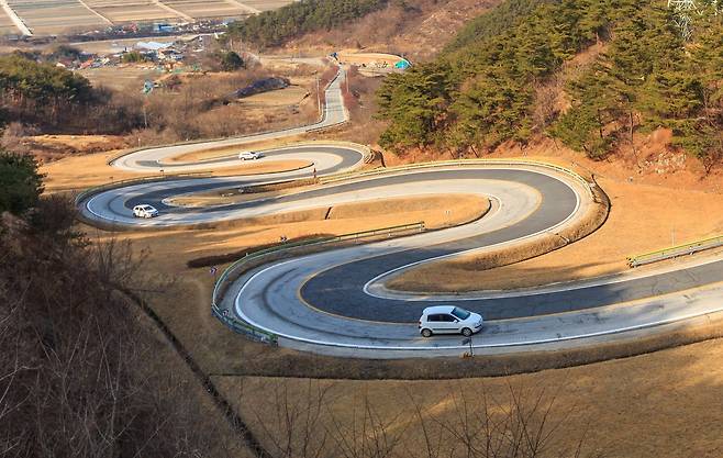 한국의 아름다운 길 100선에도 뽑힌  경남 함양 지안재