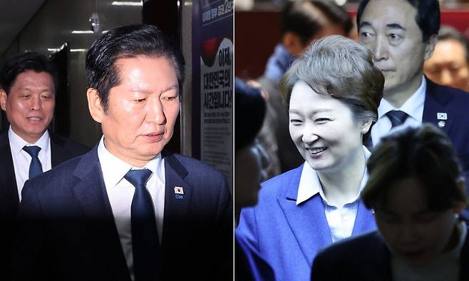 엇갈린 표정 더불어민주당 정청래 대표가 제안한 6·3 지방선거 전 조국혁신당과의 합당이 당내 거센 반발에 부딪혀 무산될 가능성이 커졌다. 사진은 10일 국회에서 열린 의원총회를 마친 뒤 정 대표(왼쪽 사진 앞)와 합당에 반대한 이언주 최고위원(오른쪽 사진 가운데)이 상반된 표정으로 나오는 모습. 허정호 선임기자