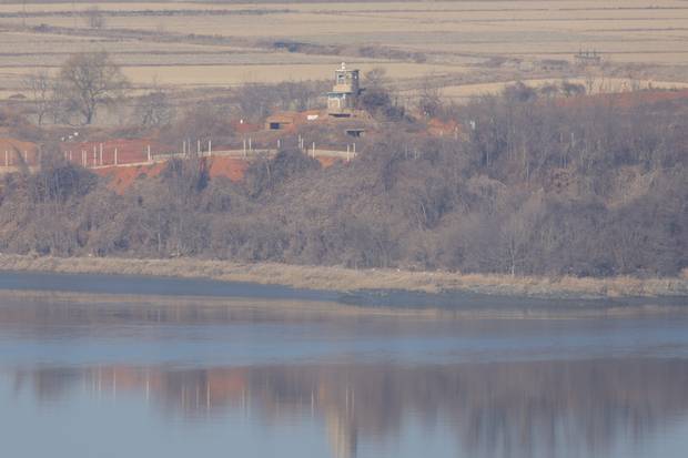 경기도 파주시 오두산 통일전망대에서 바라본 북한 황해북도 개풍군 임진강변 일대. 연합뉴스