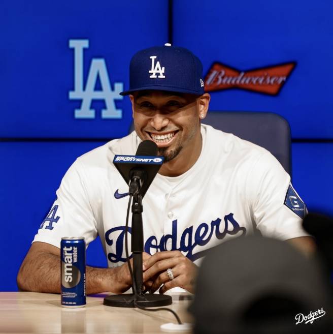 ▲ 에드윈 디아즈는 LA 다저스 유니폼을 입고 활짝 웃었다. ⓒ LA 다저스 SNS