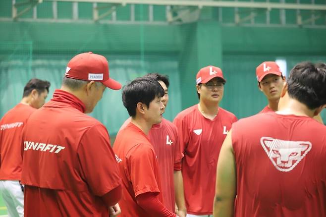 ▲ SSG 코칭스태프에 새로운 활력소를 불어넣을 것으로 기대를 모으는 김성현 플레잉코치 ⓒSSG랜더스