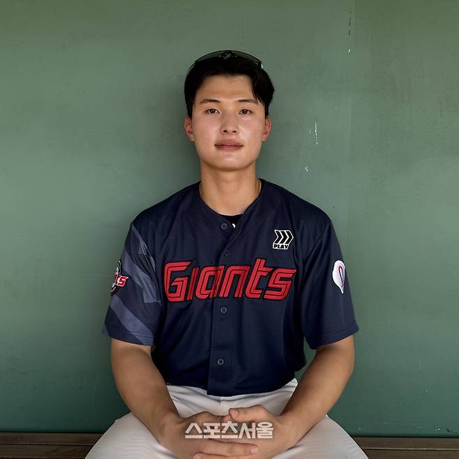 윤동희가 인터뷰에 임하고 있다. 타이난 | 박연준 기자 duswns0628@sportsseoul.com