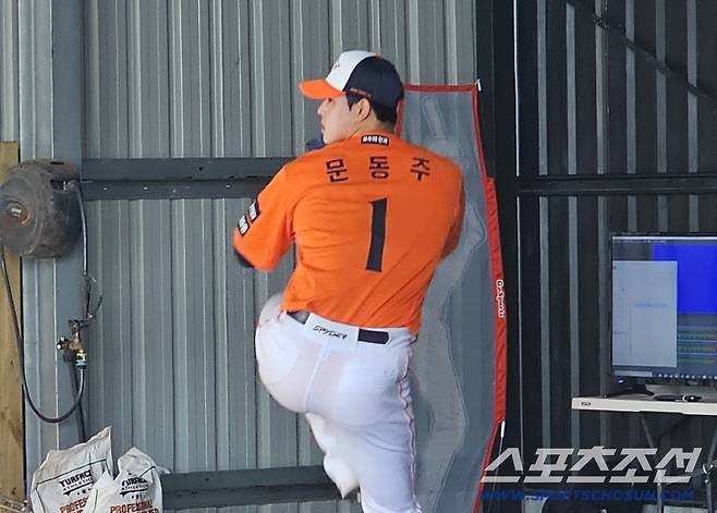 문동주 불펜피칭. 김영록 기자