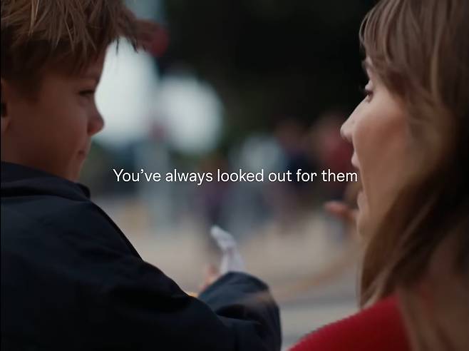 인스타그램 '청소년 보호 기능'을 설명하는 광고 영상 속 한 장면. "당신은 늘 자녀들을 돌봐왔다"는 문구가 나온 뒤, "우리도 그렇다"며 메타가 청소년 보호에 힘쓰고 있다는 점을 강조한다./메타