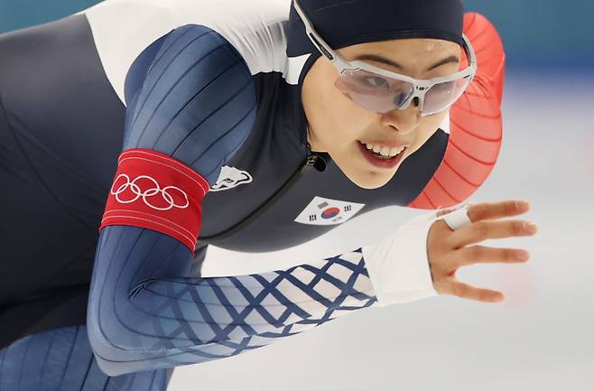 <yonhap photo-0835=""> 질주하는 이나현 (밀라노=연합뉴스) 신준희 기자 = 9일(현지시간) 이탈리아 밀라노 스피드스케이팅 스타디움에서 열린 2026 밀라노-코르티나담페초 동계올림픽 스피드스케이팅 여자 1,000m 경기에서 이나현이 질주하고 있다. 2026.2.10 hama@yna.co.kr/2026-02-10 03:08:47/ <저작권자 ⓒ 19802026 ㈜연합뉴스. 무단 전재 재배포 금지, AI 학습 및 활용 금지></yonhap>