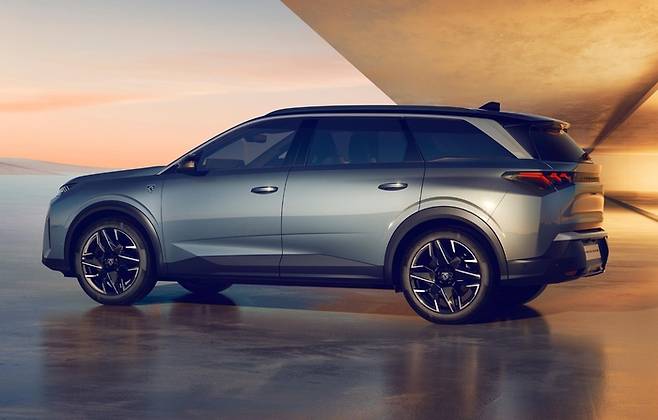 푸조 올뉴 5008 스마트 하이브리드 [사진출처=푸조]