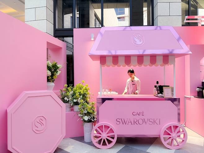 커피와 차를 마실 수 있는 카페 / 사진=권효정 여행+ 기자