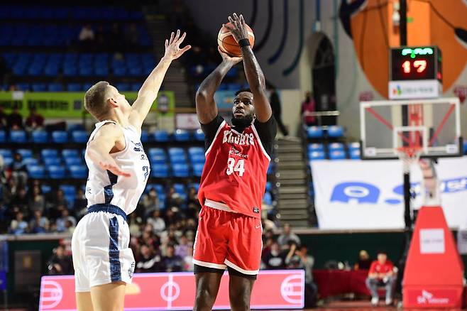 [서울=뉴시스] 프로농구 서울 SK의 자밀 워니. (사진=KBL 제공) *재판매 및 DB 금지