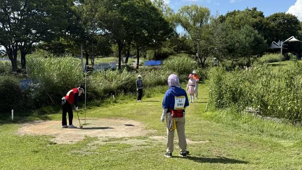 지난해 9월 18일  ‘제7회 서울시장기 파크골프대회’ 참가 선수들이 경기에 열중하고 있다. 문예빈 기자