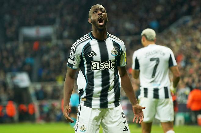 뉴캐슬 이적을 위해 태업을 불사했던 위사가 이번 시즌 내내 부진하며 팀의 고민이 깊어지고 있다. AP뉴시스