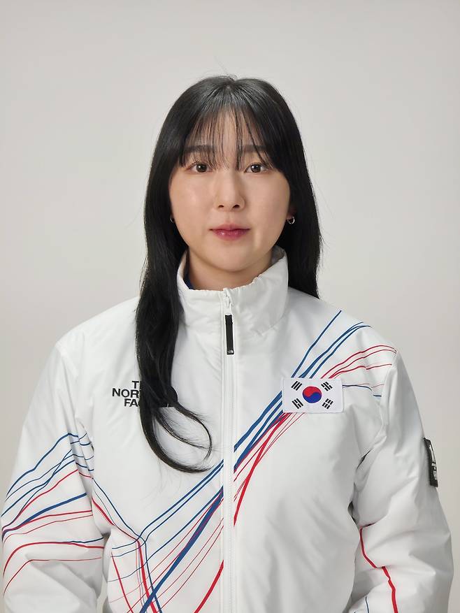 밀라노동계올림픽 크로스컨트리에 출전한 대한민국 크로스컨트리 선수 한다솜, 이의진(사진)의 스키에서 2023년부터 사용이 금지된 물질인 불소 왁스가 검출돼 실격 처리됐다. 사진제공ㅣ대한체육회