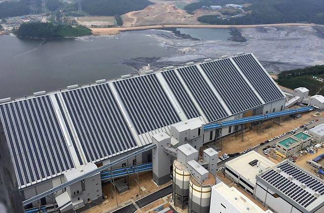 중부발전 보령발전소의 옥내 석탄저장고. 연합뉴스