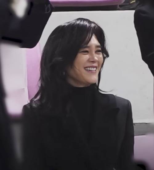 지난 9일 서울 강남구 휘문고등학교 졸업식에 참석한 이부진 호텔신라 사장. 뉴스1 유튜브.