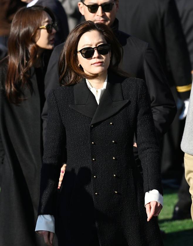 임세령 대상홀딩스 부회장이 지난해 12월 경남 창원시 진해구 해군사관학교에서 열린 ‘제139기 해군사관후보생 임관식’에 참석하고 있다. 연합뉴스