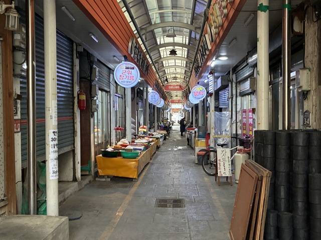 지난 12일 시민들의 발길이 끊긴 대구 서부시장 모습. 서고은 수습기자