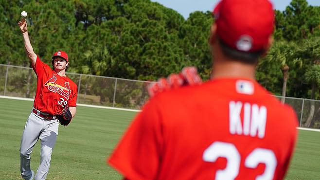 (마일스 마이콜라스)