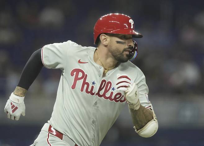 필라델피아는 성격 노출로 문제를 일으켜 온 닉 카스테야노스를 결국 방출했다. AP연합뉴스