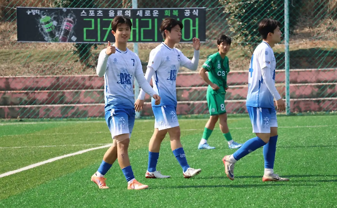 단국대 이주환(왼쪽). 사진=대학축구연맹