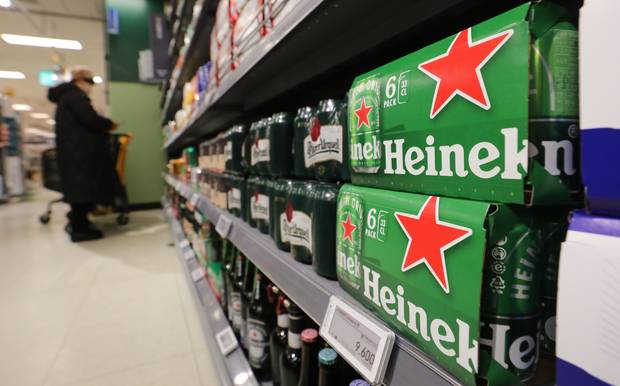 서울의 한 대형마트에 하이네켄이 진열되어 있다. 뉴스1