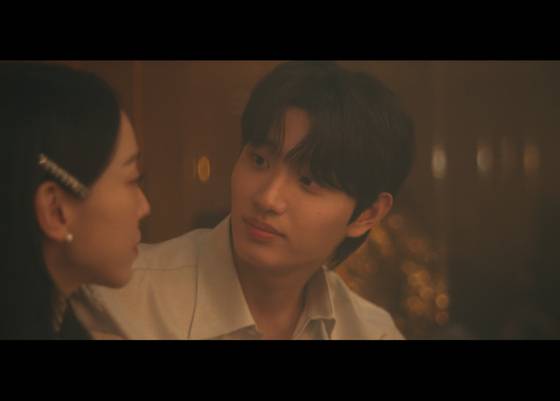 '레이디 두아' 김재원