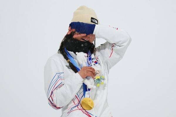 "불굴의 투혼이 만든 기적", 2026 밀라노-코르티나담페초 동계올림픽 스노보드 여자 하프파이프에서 대한민국 설상 종목 사상 첫 금메달을 따낸 최가온 선수에게 서울특별시체육회 강태선 회장이 축전을 보내 격려했다. /사진= 서울시 체육회