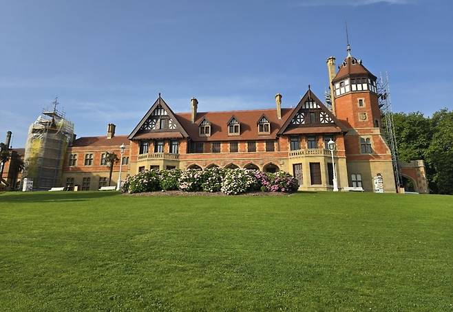 ​미라마르 궁전 / 사진 = 미다스북스