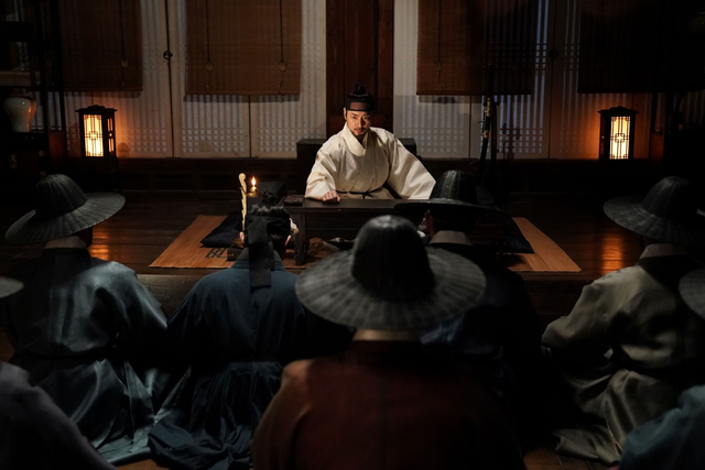 ‘왕과 사는 남자’ 속 단종의 복위를 꿰하는 금성대군(이준혁 분). 쇼박스