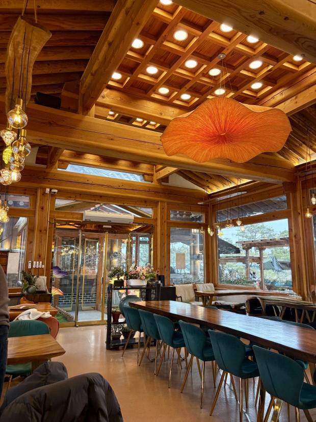 한옥으로 지어진 담양 빵집 몽에뚜와르 전경.