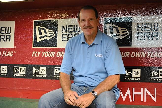 (김병현과 함께 2001년 월드시리즈 우승을 일궈낸 밥 브렌리 전 애리조나 감독)