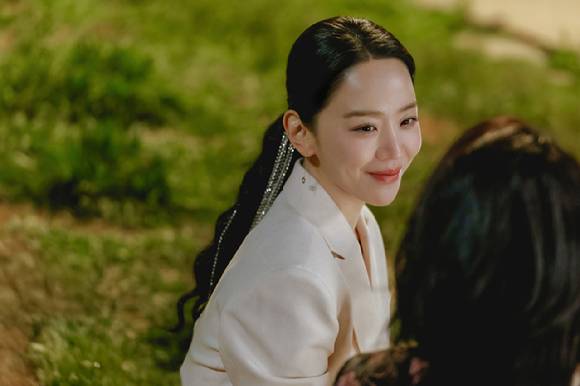 레이디 두아. [사진=넷플릭스]