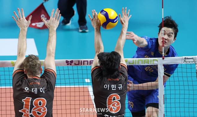 [B하인드★] 진격의 김지한, 철벽 블로킹 3개로 파죽의 3연승! 봄 배구 보인다