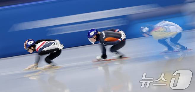 쇼트트랙 김길리가 16일(현지시간) 이탈리아 밀라노 아이스스케이팅 아레나에서 열린 2026 밀라노·코르티나담페초 동계올림픽 쇼트트랙 여자 1000m 준결승에서 질주하고 있다. 2026.2.16 ⓒ 뉴스1 김성진 기자