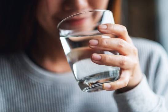 소금물 섭취가 당뇨 관리와 체중 조절, 변비 완화에 도움이 될 수 있다는 전문가의 설명이 제시됐다. 사진은 본 기사 내용과 무관. [사진=nutritionsource]