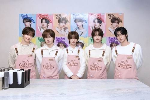 사진 = 플레디스 엔터테인먼트