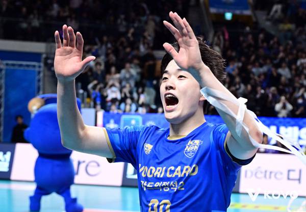 김지한은 15일 OK저축은행과 경기에서 우리카드의 승리를 이끌었다. 사진 제공= KOVO