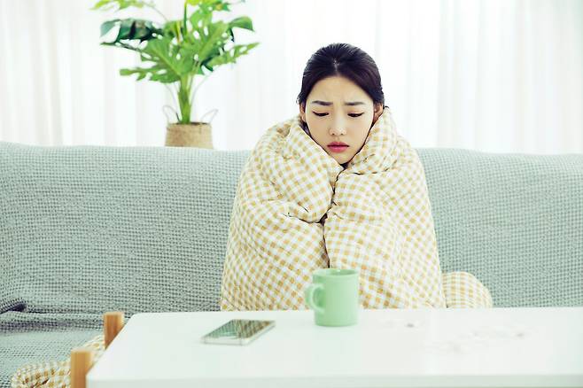 남녀 체감 온도 차이가 생물학적 이유에서 비롯됐을 가능성이 있다/사진=클립아트코리아