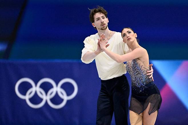 사라 콘티(오른쪽)와 니콜로 마치. 연합뉴스