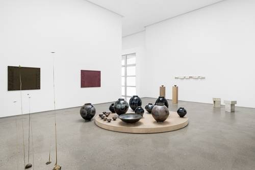 PKM 갤러리 기획 단체전 '프롬 핸즈' 전시 전경 [PKM 갤러리 제공. 재판매 및 DB 금지]