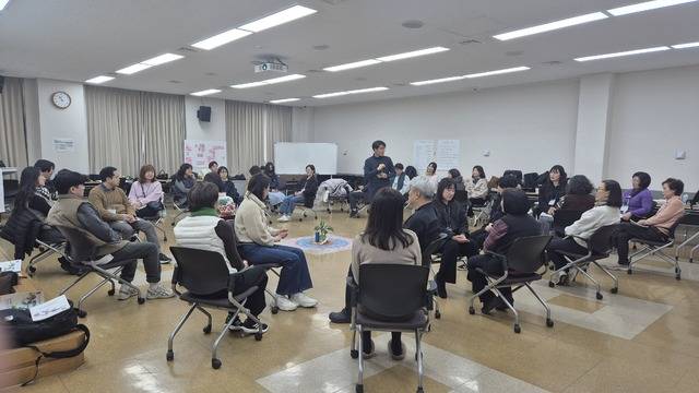 ▲ 연수에 참여중인 2026 관계회복지원단으로 활동할 교원들-충남교육청 제공