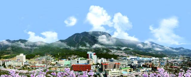 경남 창녕군 부곡온천관광특구가 적극적 체질 개선과 마케팅 노력 등으로 침체기를 빠져나왔고, ‘핫플’ 변신에 성공해 주목을 받고 있다. 창녕군 제공