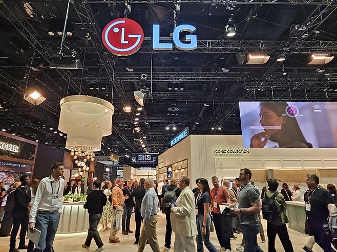 미국 올랜도에서 17일(현지시간) 개막한 북미 최대 주방·욕실 전시회 ‘KBIS 2026’에 LG전자가 마련한 대규모 전시관. 올랜도=빈난새 특파원