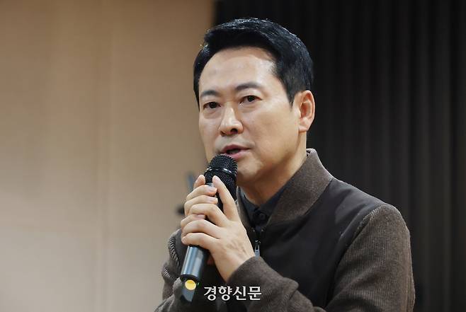 장동혁 국민의힘 대표가 13일 오전 서울 중구 중림종합사회복지관에서 열린 약자와의동행위원회 설맞이 봉사활동에서 인사말을 하고 있다. 권도현 기자