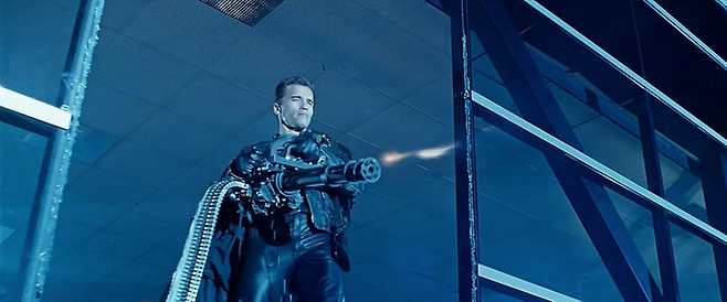 터미네이터가 과거와 미래를 넘나들며 잘 싸우기 위해선 메모리 반도체 성능도 좋아야 한다. [IMDb]