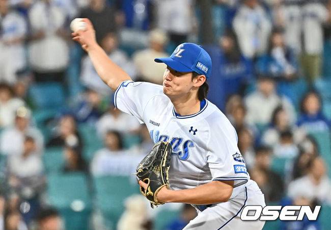 [OSEN=대구, 이석우 기자] 26일 대구삼성라이온즈파크에서 2025 신한 SOL 뱅크 KBO 리그 삼성 라이온즈와 NC 다이노스의 경기가 열렸다. 홈팀 삼성은 후라도가, 방문팀 NC는 이용찬이 선발 출전했다. 삼성 라이온즈 육선엽이 역투하고 있다. 2025.04.26 / foto0307@osen.co.kr